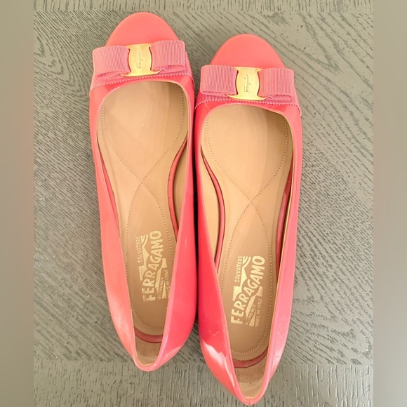 Ferragamo Varina coral color Patent Leather Flats size 10 - Picture 3 of 4